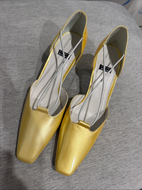 Stuart Weitzman Shoes - Stuart Weitzman Yellow Kitten Heels